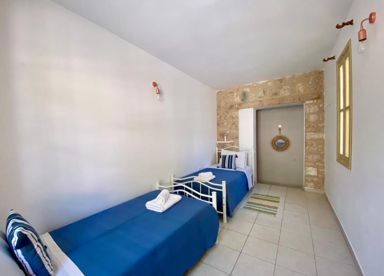 To Petrino Apartment Meyísti Екстериор снимка