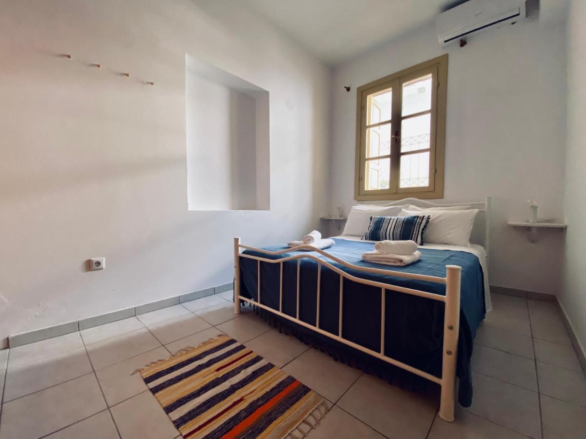 To Petrino Apartment Meyísti Екстериор снимка